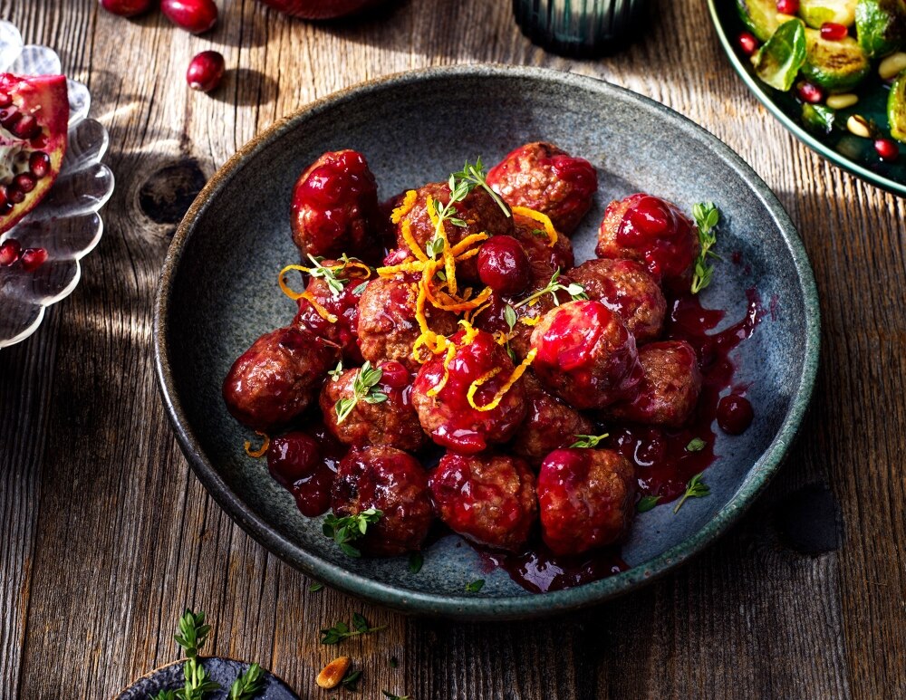 Vegetarische Baellchen in Cranberry sauce