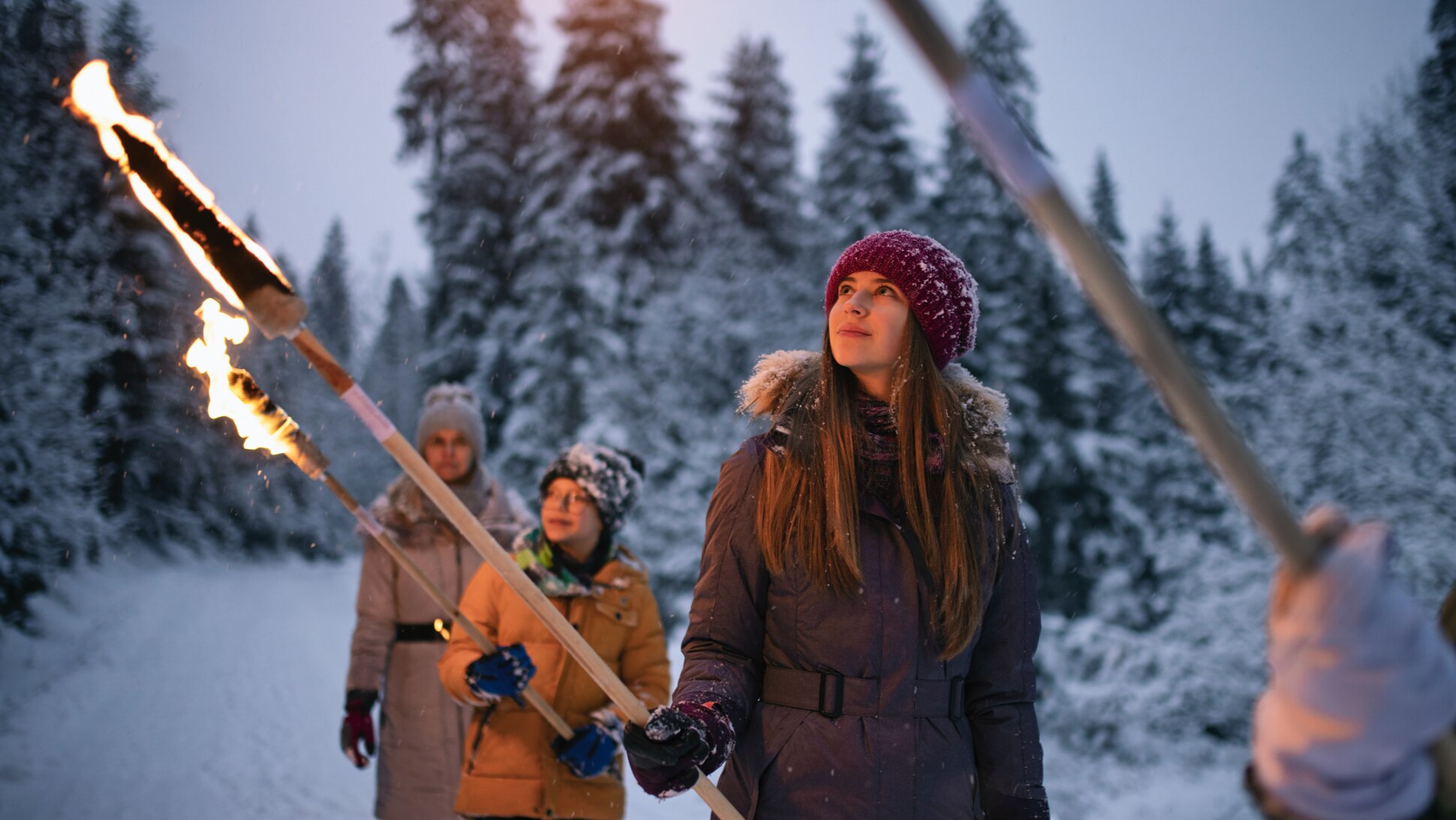 Kinder bei Nachtwanderung