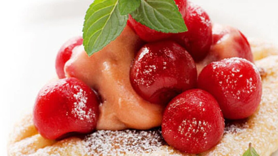 Heroimage_Kirschen-Marzipan-Quadrat.png Eck-stra feine Kirschen-Marzipan-Quadrate