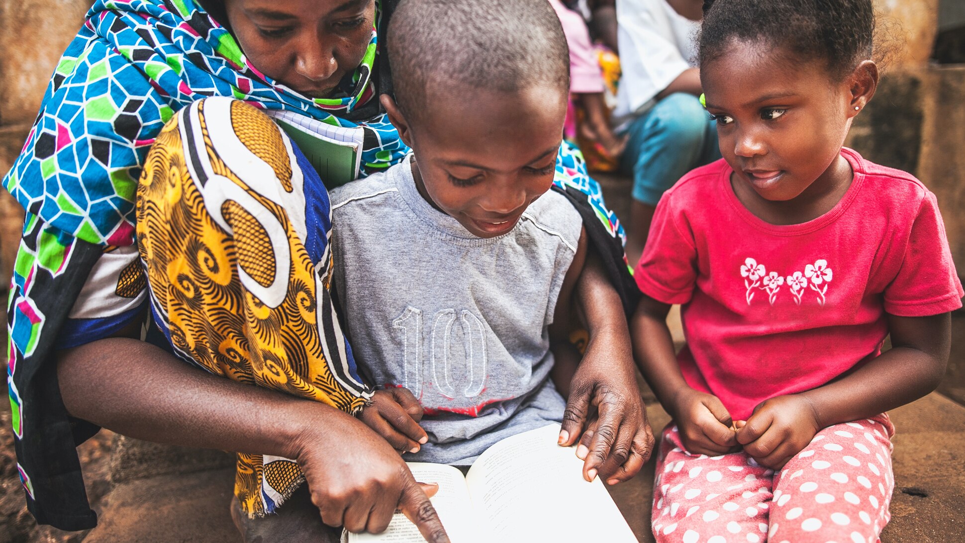 Mutter mit ihren Kindern