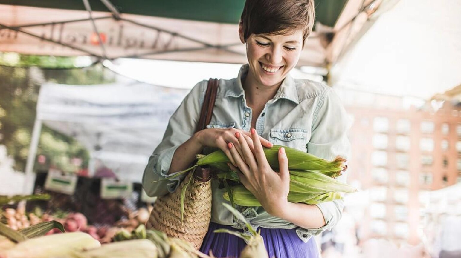 Frau auf dem Supermarkt