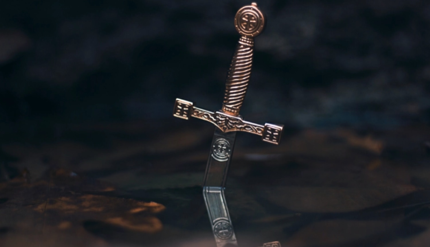 Ein Schwert was im Boden steckt