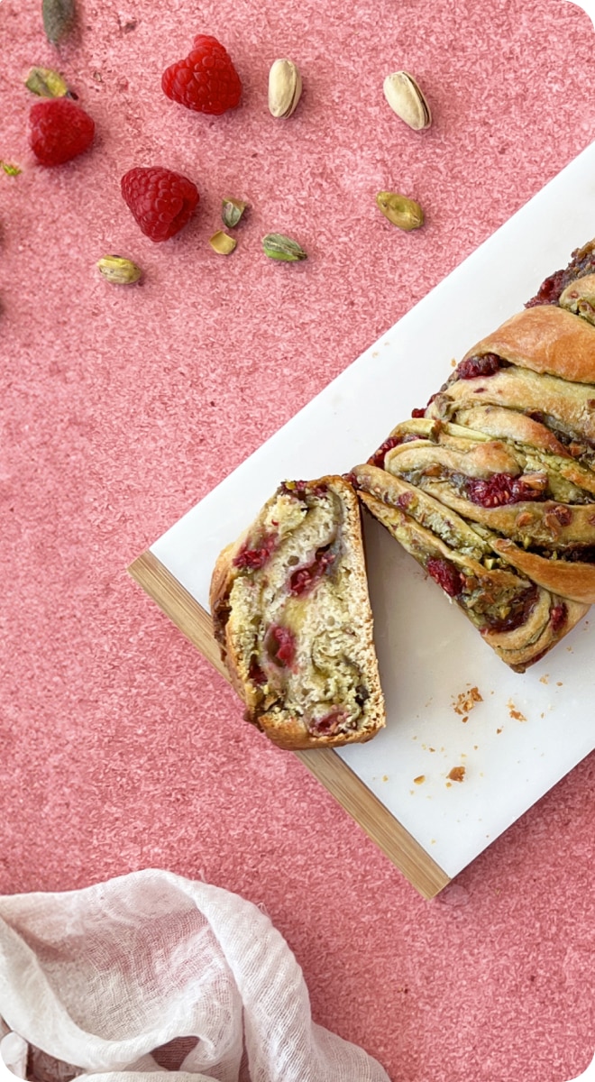 Tresse pistache et framboises