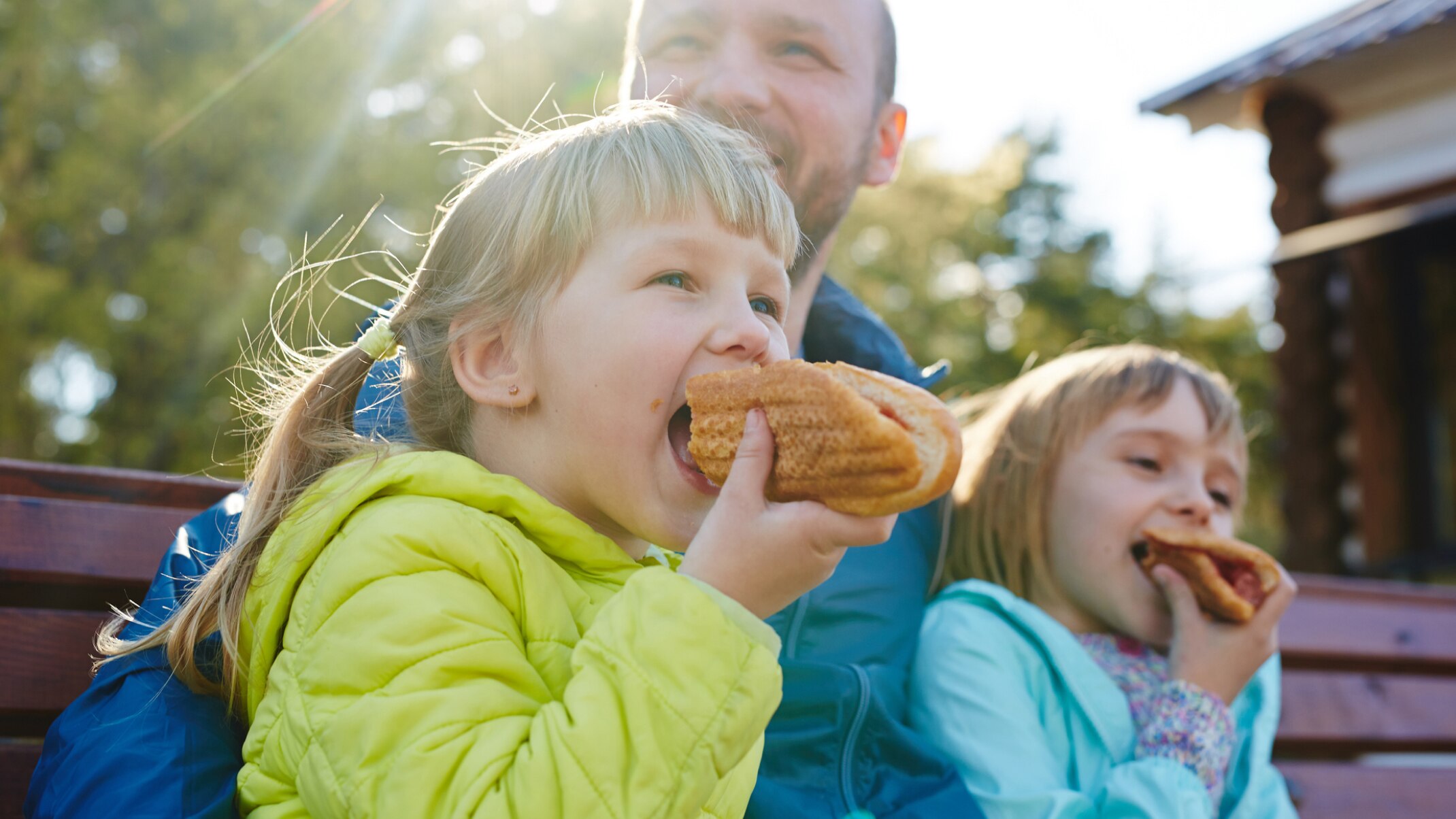 Kinder mit Papa