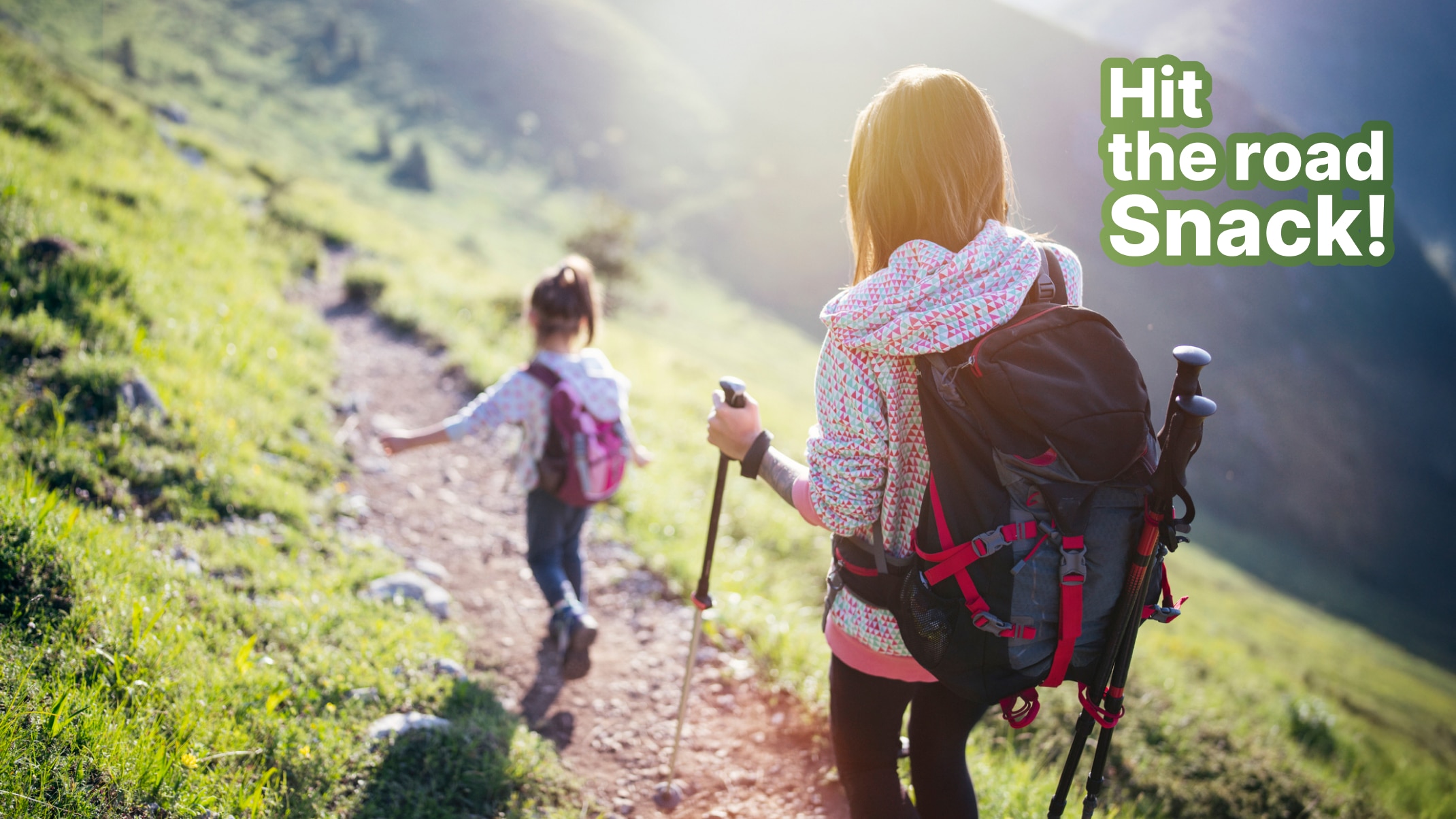 Mama und Kind wandern