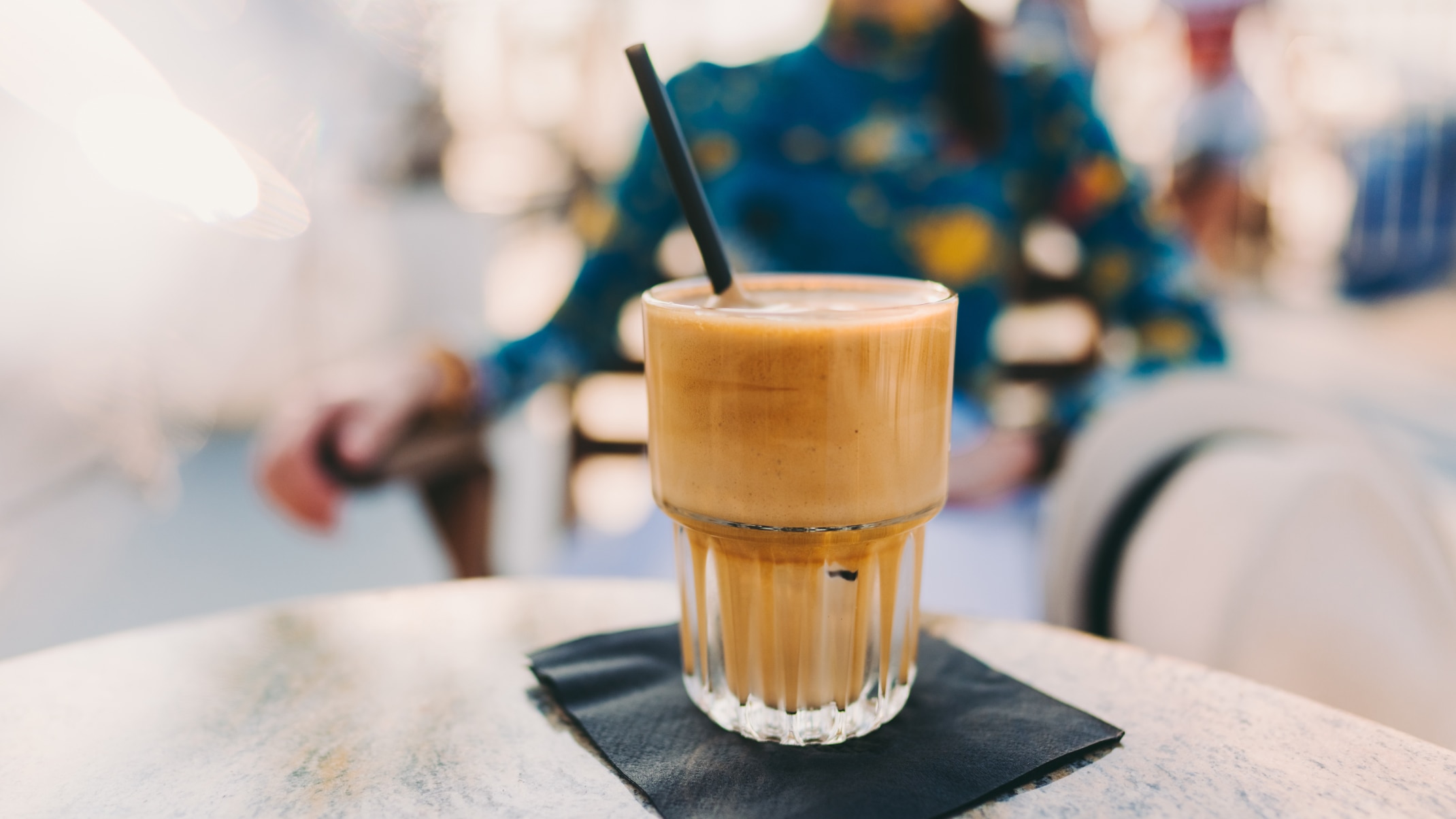 Ice Kaffee steht auf dem Tisch