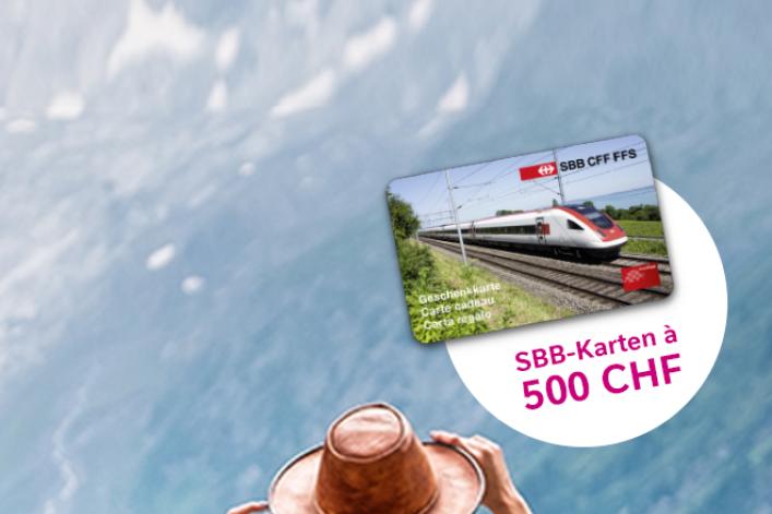 Frau schaut auf den See