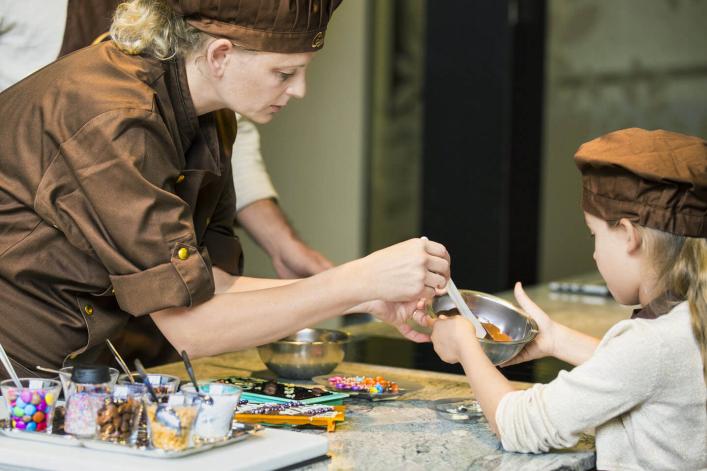 Atelier chocolat à la Maison Cailler