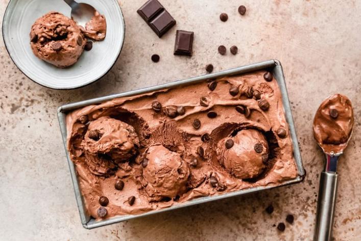 Glace au chocolat noir 64% sans sorbetière
