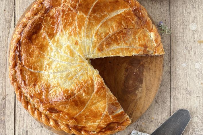 BUITONI_ZEUR_EN_ThisCallsForBuitoniH1_LeekAndCodSavoryPie_Image_2x3