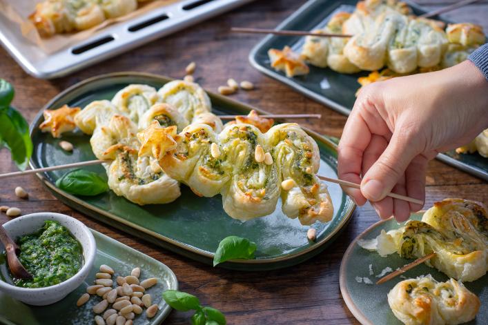 Sapins en pâte feuilletée au pesto