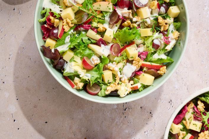 Salade d'automne avec sauce à salade French Herbs THOMY Salade d'automne avec sauce à salade French Herbs THOMY