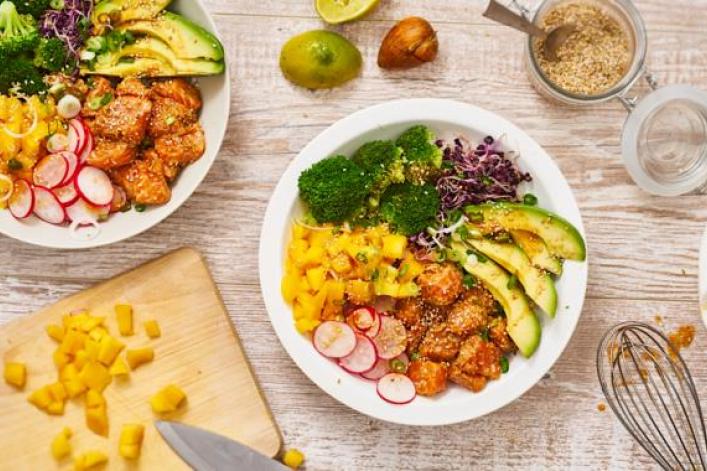 Poké bowl au saumon