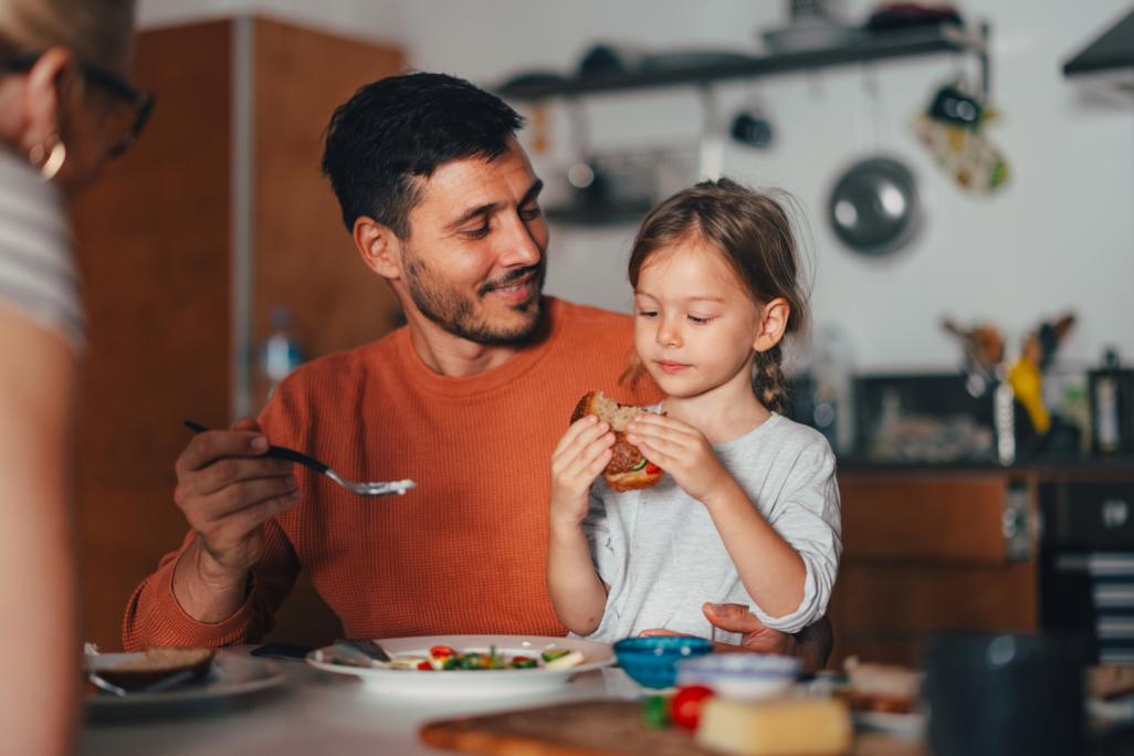 Papa mit seiner Tochter