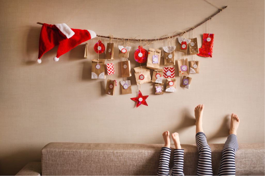 calendrier-de-l-avent-accroche-au-mur