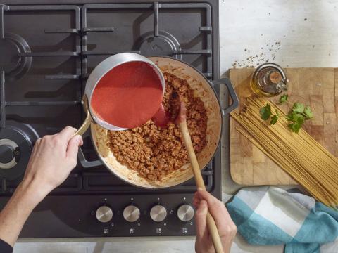 6.01.3 MEZEAST Harissa Bolognese Rezept Schritt 3