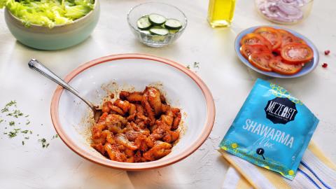 6.16.1 MEZEAST Chicken Shawarma Rezept Schritt 1 16-9