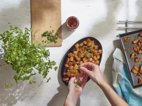 6.10.4 MEZEAST Batata Harra Rezept Schritt 4