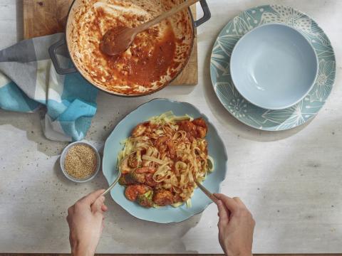 6.14.4 Rezept MEZEAST Tagliatelle mit Garnelen und Harissa Brokkoli Schritt 4