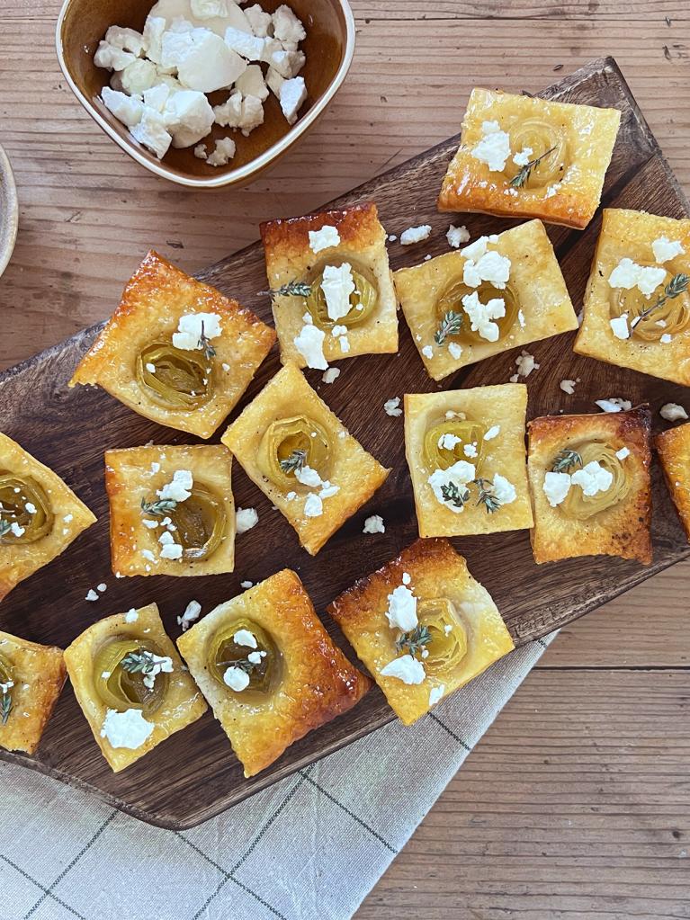 BUITONI_ZEUR_EN_ThisCallsForBuitoniH1_CaramelizedLeekBites _Image_3x2