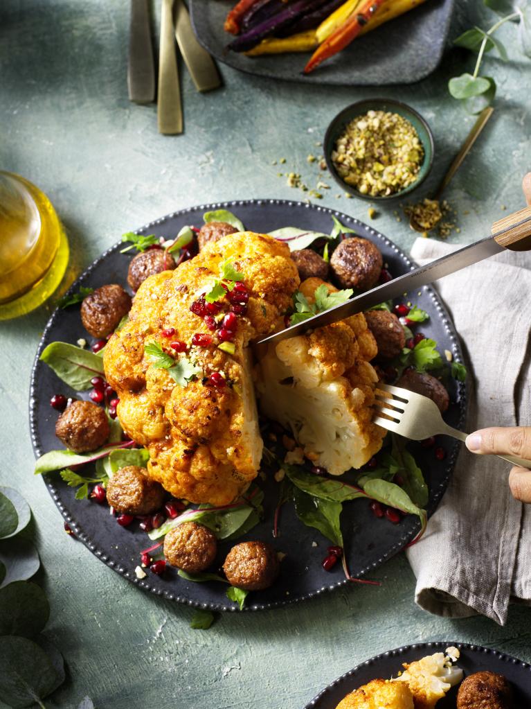 Chou-fleur rôti aux falafels (mains)