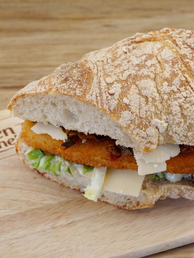 Schnitzel-Brötchen „Cesar’s Style“