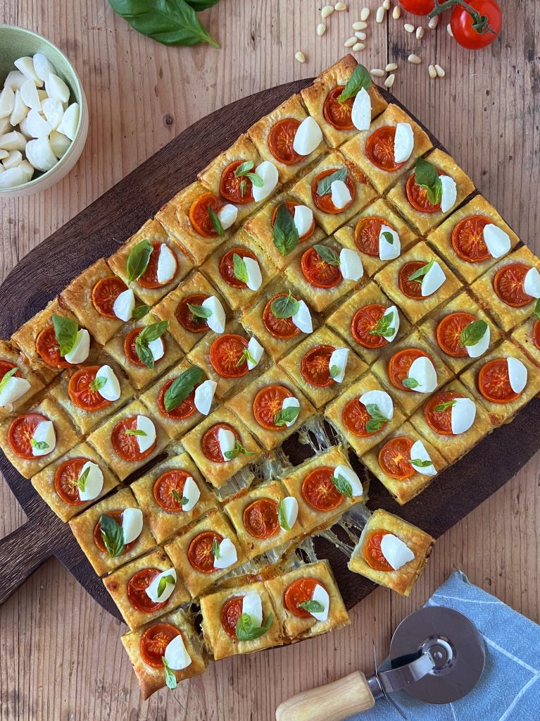 BUITONI_ZEUR_EN_ThisCallsForBuitoniH1_CapresePuffPastry_Image_9x16