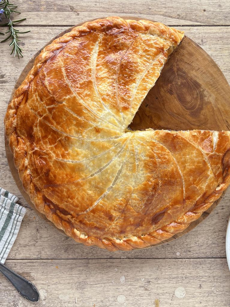 BUITONI_ZEUR_EN_ThisCallsForBuitoniH1_LeekAndCodSavoryPie_Image_3x2