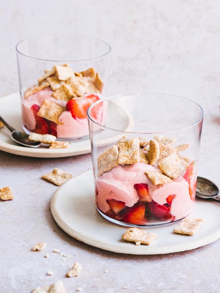 Cini-Minis® Crunchy Yogurt Sundaes