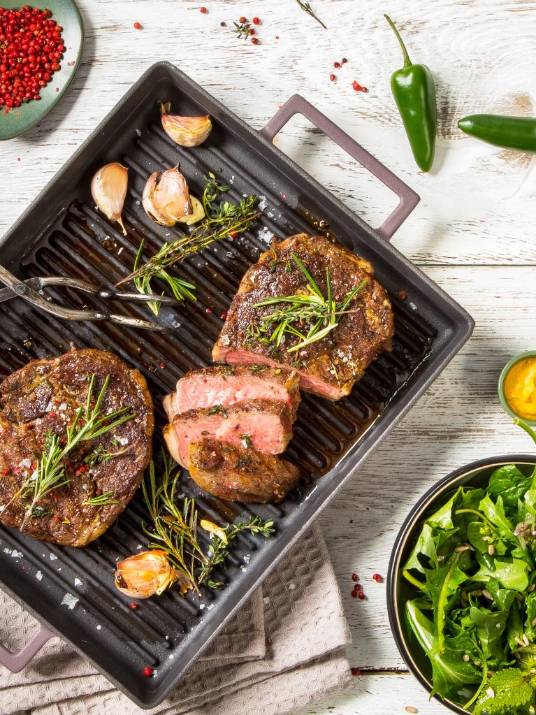 Entrecôte et salade maxi goût, mini glucides