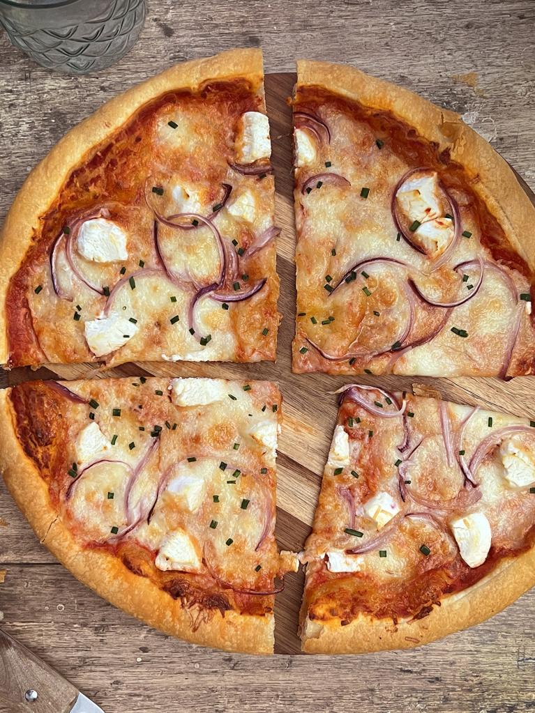 BUITONI_ZEUR_EN_ThisCallsForBuitoniH1_FourCheeseOnionPizza_Image_3x2