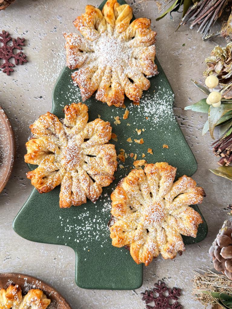 Blätterteig-Schneeflocken 9-16