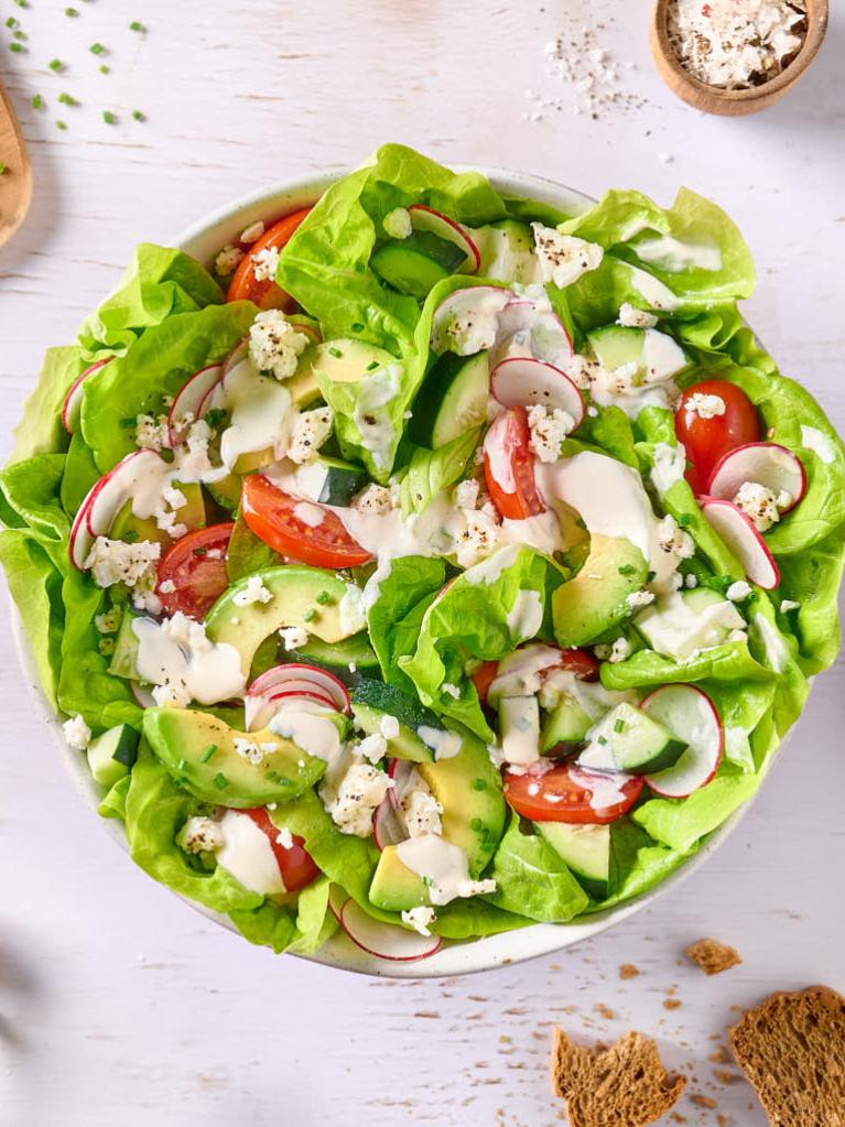 FRÜHLINGS-SALAT MIT THOMY FRANZÖSISCHER DRESSING