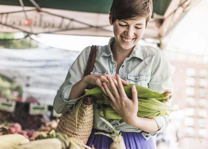Femme sur le marché