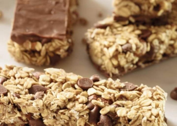 Schoko-Haselnuss-Banane-Müsliriegel