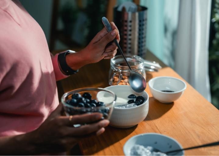 Yogurt Bowl mit Heidelbeeren